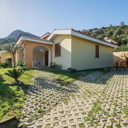 Comfort House With Sea View- 5 Minutes From The Sea Costa Rei